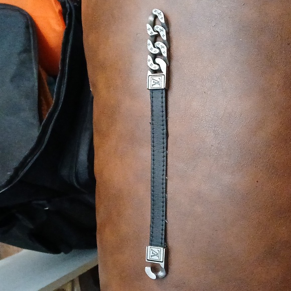 Louis Vuitton bracelet Mono chain Reverso men for sale! - Picture 3 of 3